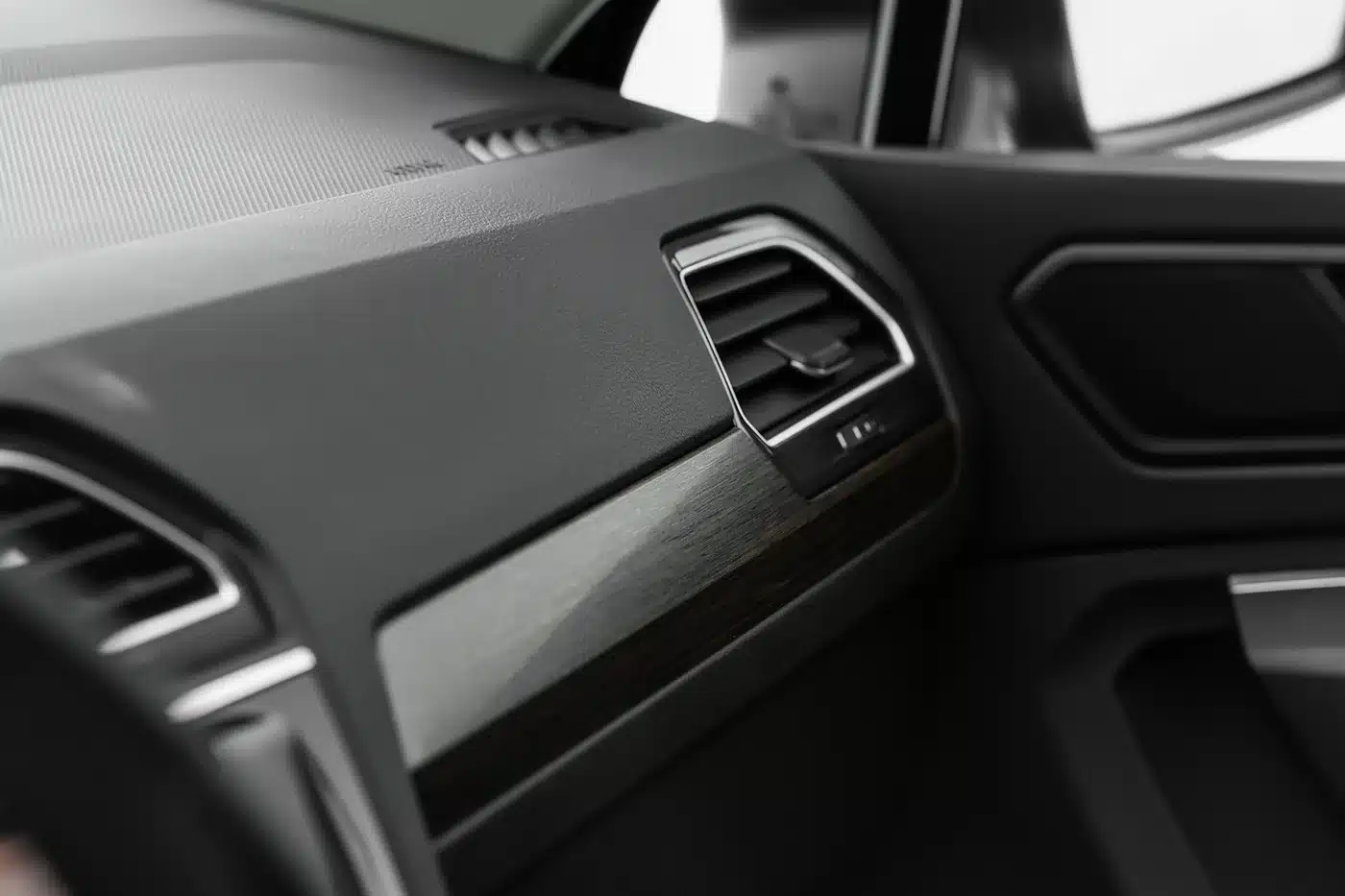 stampaggio-plastica-automotive